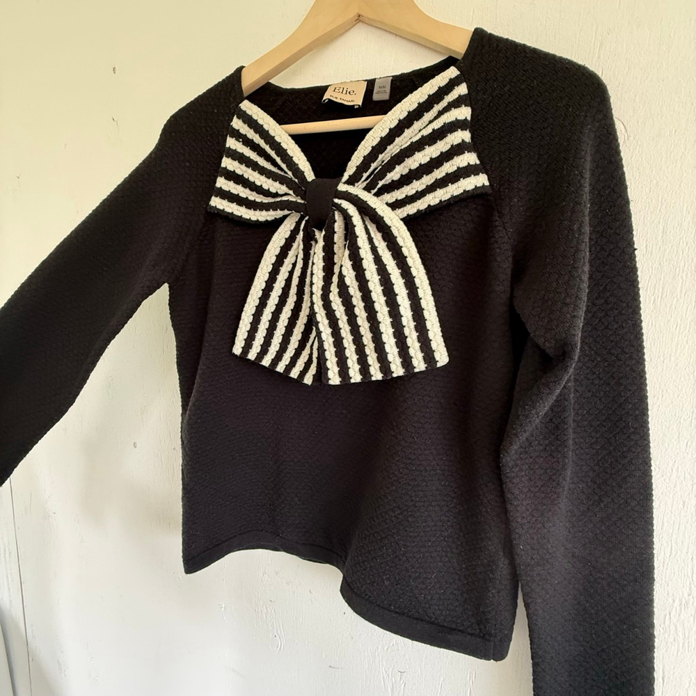 Elie Tahari Black Knit Sweater with Oversized Striped Bow - M - Picture 3 of 6